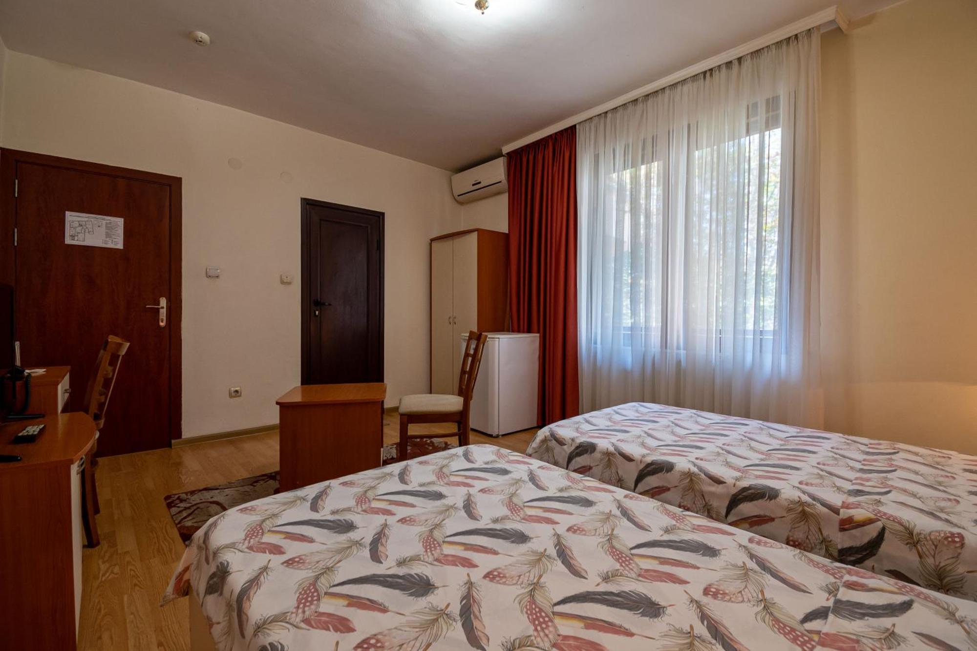 Primavera 1 Hotel Пазарджик Экстерьер фото